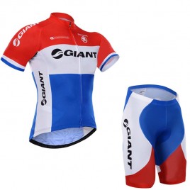 Ensemble cuissard vélo et maillot cyclisme Giant