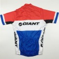 Ensemble cuissard vélo et maillot cyclisme Giant