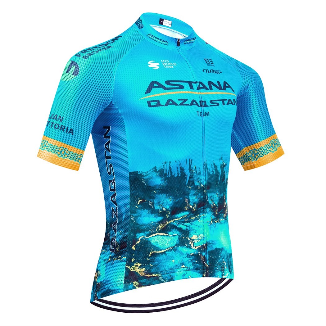 Le nouveau maillot de XDS Astana pour la saison 2025 Le nouveau maillot de XDS Astana pour la saison 2025