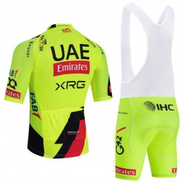 Ensemble cuissard vélo et maillot cyclisme équipe pro UAE Team Emirates – XRG 2026 Aero Mesh Fluo