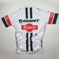 Ensemble cuissard vélo et maillot cyclisme équipe pro Giant