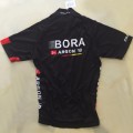 Ensemble cuissard vélo et maillot cyclisme équipe pro Bora Argon