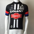 Maillot vélo équipe pro Giant manches courtes