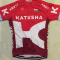 Ensemble cuissard vélo et maillot cyclisme équipe pro Katusha