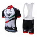 Ensemble cuissard vélo et maillot cyclisme pro UAE Abu Dhabi