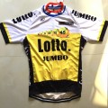 Ensemble cuissard vélo et maillot cyclisme équipe pro Lotto Jumbo