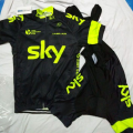 Ensemble cuissard vélo et maillot cyclisme équipe pro SKY fluo