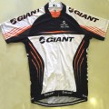 Ensemble cuissard vélo et maillot cyclisme équipe pro Giant