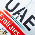 Ensemble cuissard vélo et maillot cyclisme hiver pro UAE EMIRATES 2023